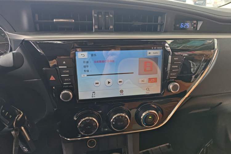 Used Toyota Corolla 2014 1.6L CVT GL Audio And AC Panel