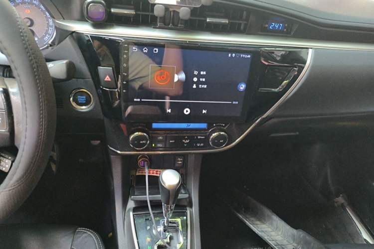 Used Toyota Corolla 2014 1.8L CVT GLX-i Audio And AC Panel
