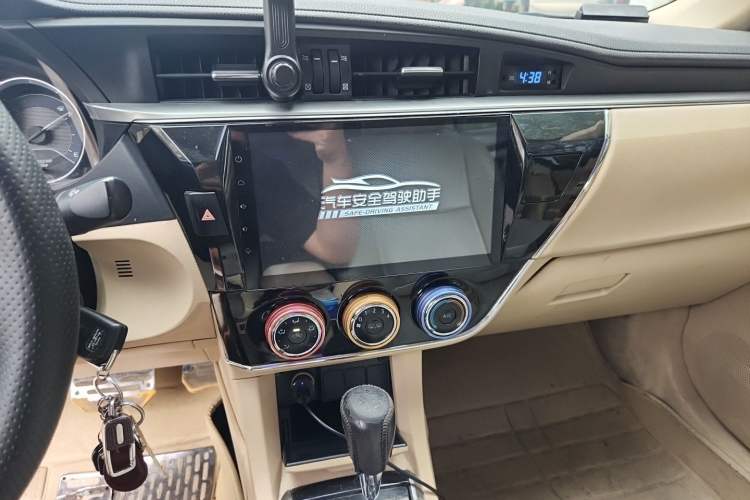 Used Toyota Corolla 2014 1.6L CVT GL Audio And AC Panel