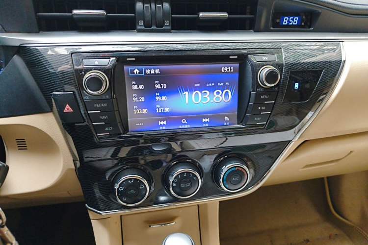Used Toyota Corolla 2014 1.6L CVT GL-i Audio And AC Panel