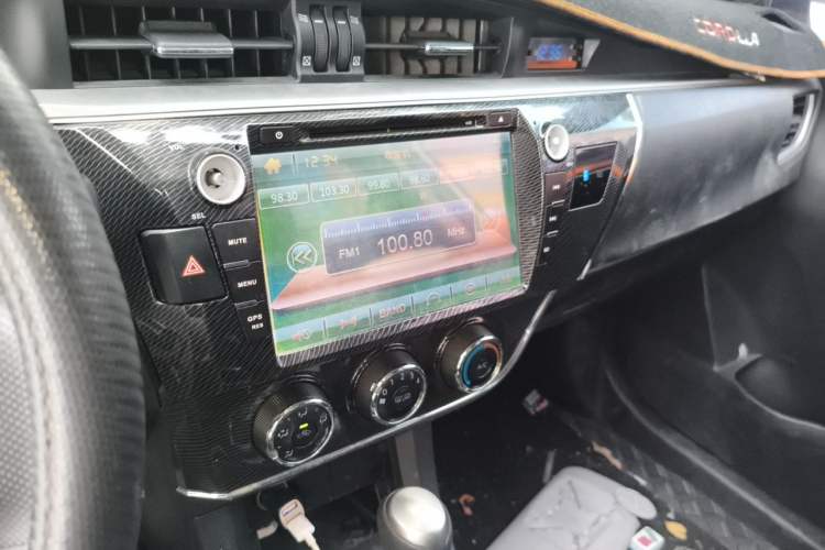 Used Toyota Corolla 2014 1.6L CVT GL-i Audio And AC Panel