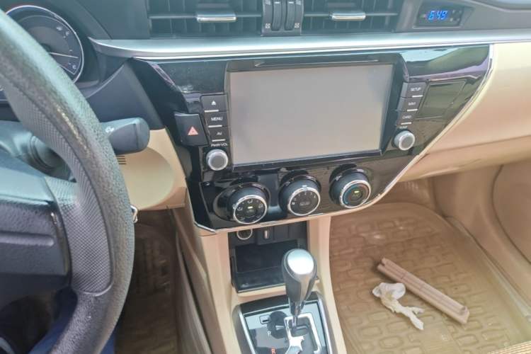 Used Toyota Corolla 2014 1.6L CVT GL Audio And AC Panel