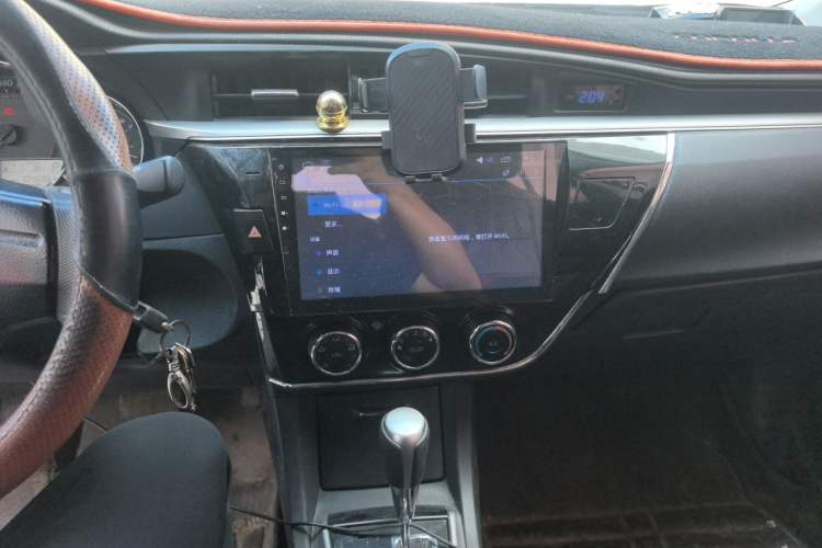 Used Toyota Corolla 2014 1.6L CVT GL Audio And AC Panel