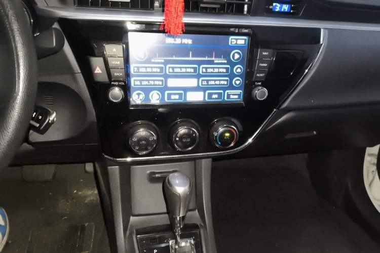 Used Toyota Corolla 2014 1.6L CVT GL Audio And AC Panel