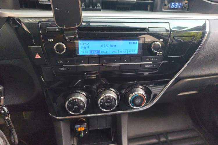 Used Toyota Corolla 2014 1.6L Manual GL Audio And AC Panel