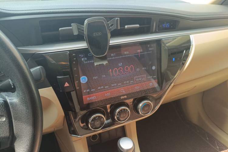Used Toyota Corolla 2014 1.6L CVT GL-i Leather Edition Audio And AC Panel