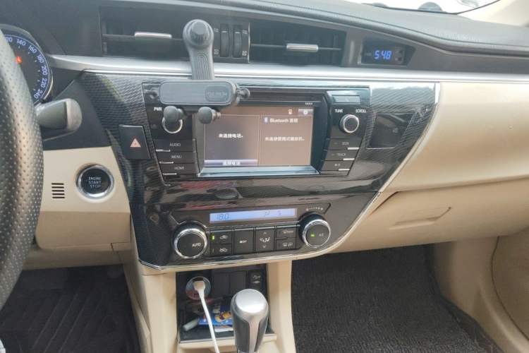 Used Toyota Corolla 2014 1.8L CVT GLX-i Audio And AC Panel