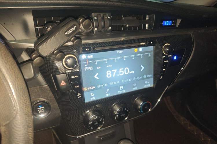 Used Toyota Corolla 2014 1.6L CVT GL-i Audio And AC Panel