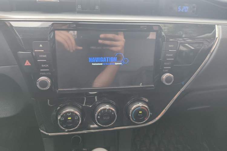 Used Toyota Corolla 2014 1.6L CVT GL-i Audio And AC Panel