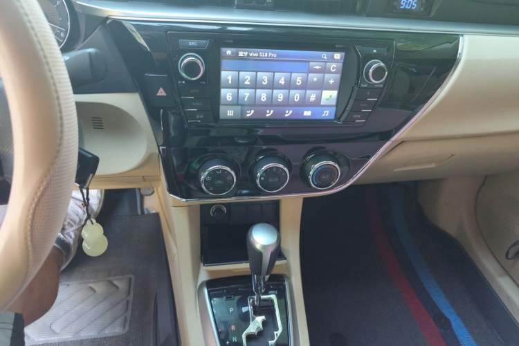 Used Toyota Corolla 2014 1.6L CVT GL Audio And AC Panel