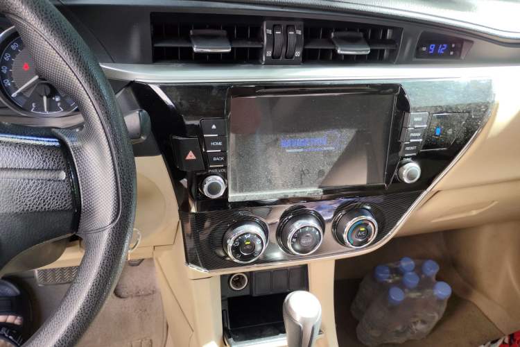 Used Toyota Corolla 2014 1.6L CVT GL-i Audio And AC Panel