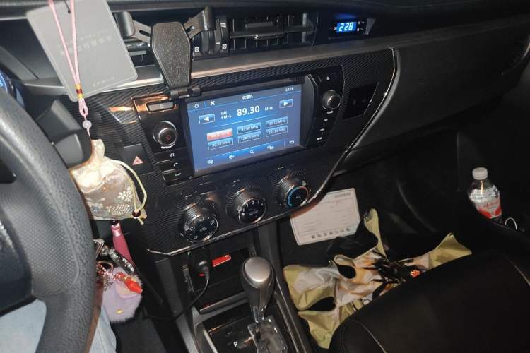 Used Toyota Corolla 2014 1.6L CVT GL-i Audio And AC Panel