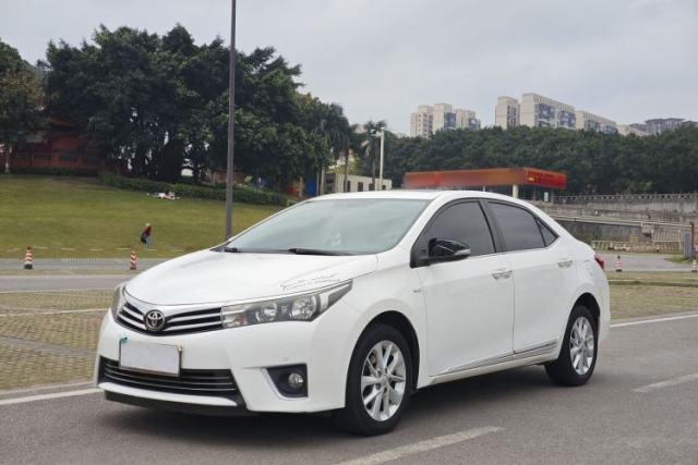 Ojetý Toyota Corolla 2014 1.6L CVT GL-i Leather Edition