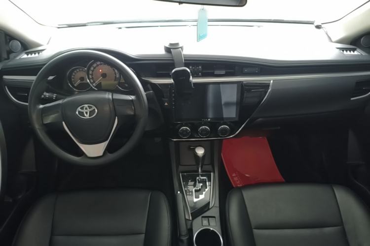 Used Toyota Corolla 2014 1.6L CVT GL Center Console