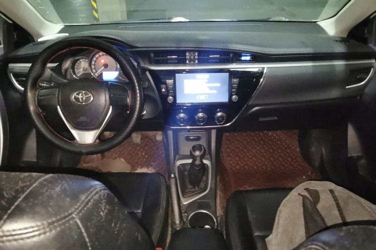 Used Toyota Corolla 2014 1.6L Manual GL Center Console