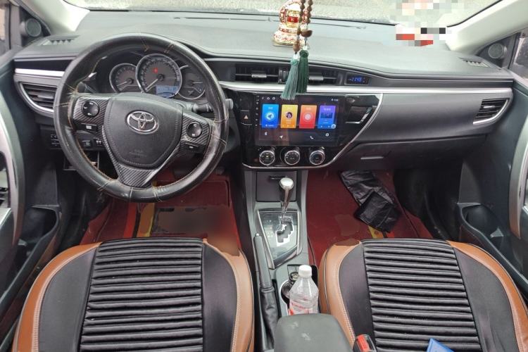 Used Toyota Corolla 2014 1.6L CVT GL Center Console