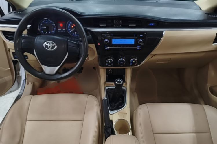 Used Toyota Corolla 2014 1.6L Manual GL-i Center Console