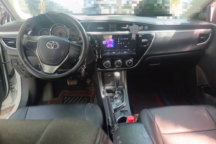 Used Toyota Corolla 2014 1.6L CVT GL Center Console