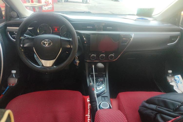 Used Toyota Corolla 2014 1.6L CVT GL-i Center Console