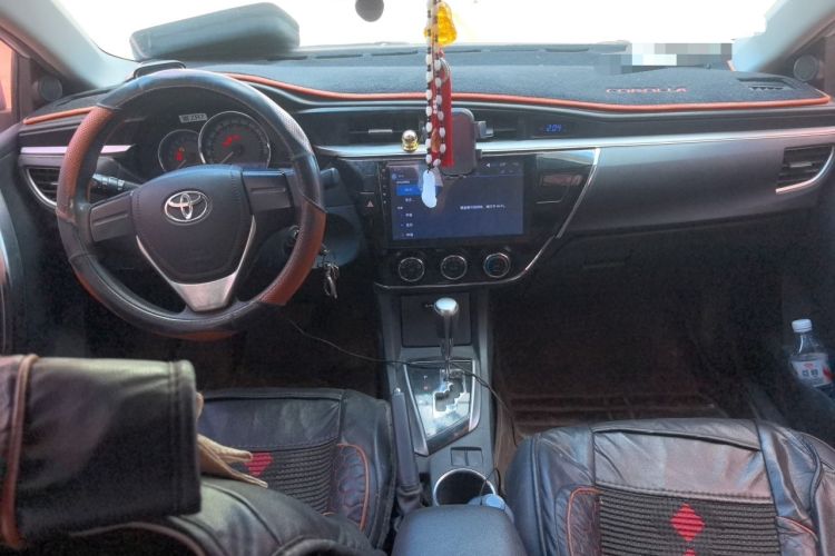 Used Toyota Corolla 2014 1.6L CVT GL Center Console