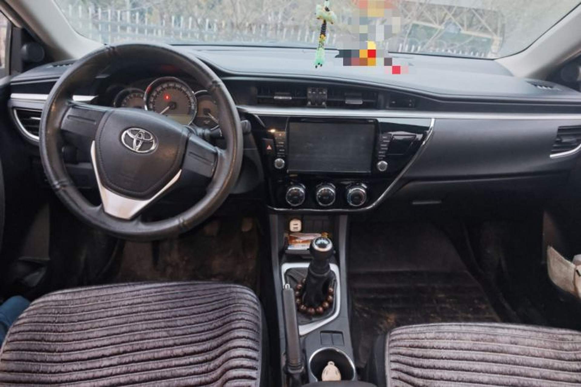 Used Toyota Corolla 2014 1.6L Manual GL Center Console