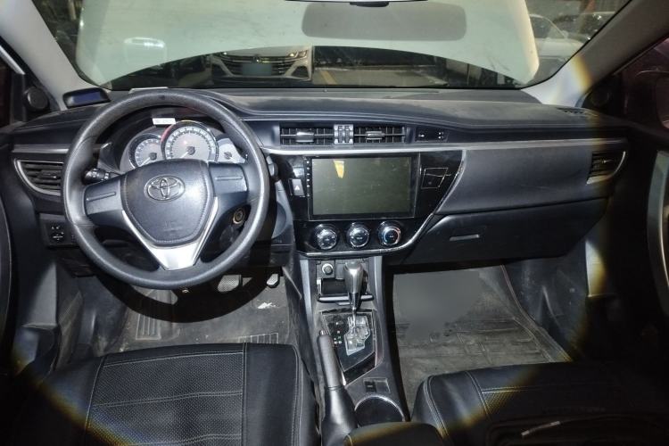 Used Toyota Corolla 2014 1.6L CVT GL Center Console
