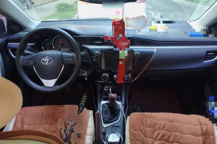 Used Toyota Corolla 2014 1.6L Manual GL Center Console