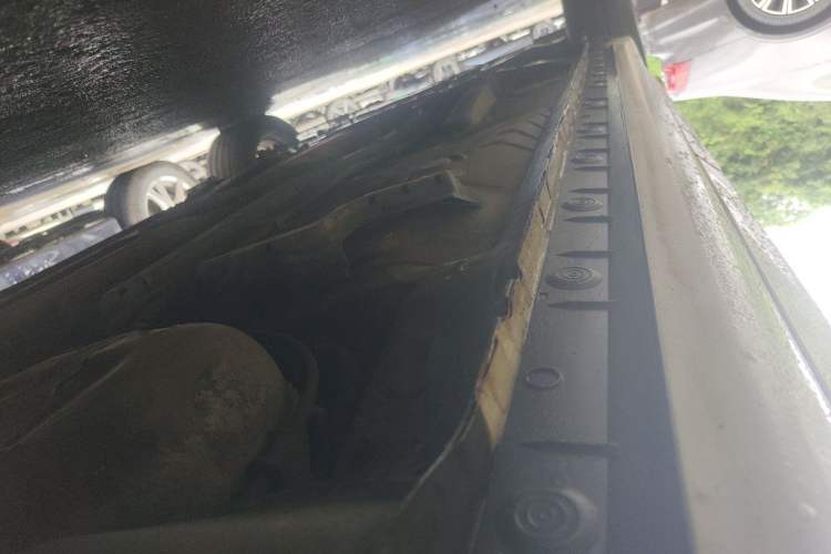Used Toyota Corolla 2014 1.6L CVT GLX-i Chassis Rear Left