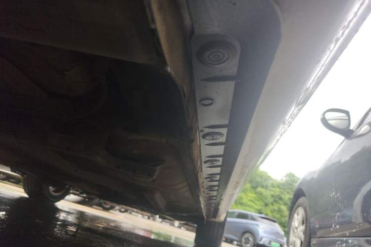 Used Toyota Corolla 2014 1.6L CVT GLX-i Chassis Rear Right