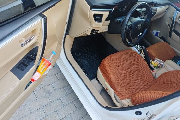Used Toyota Corolla 2014 1.6L CVT GL-i Leather Edition Driver Seat