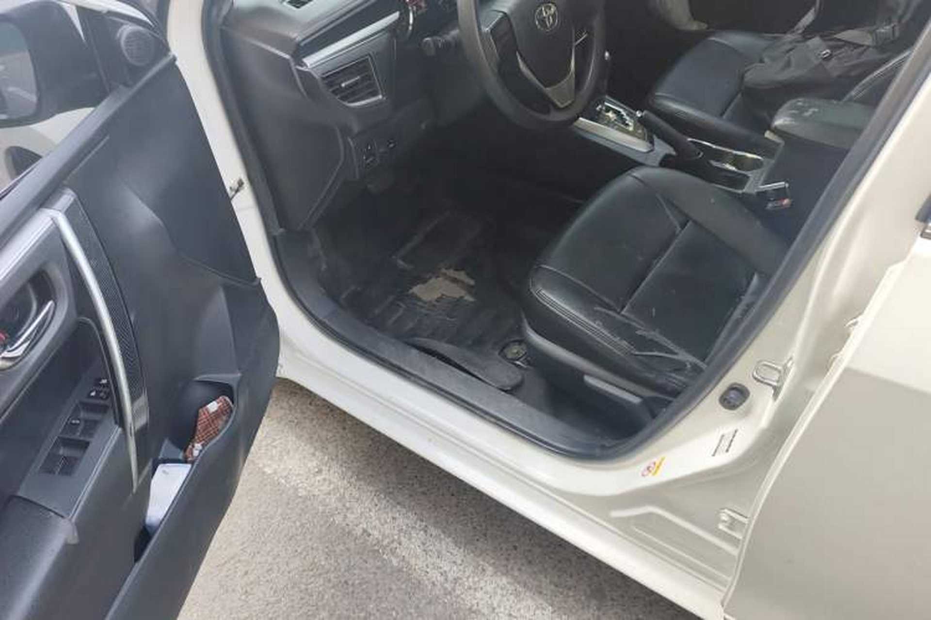Used Toyota Corolla 2014 1.6L CVT GL-i Driver Seat