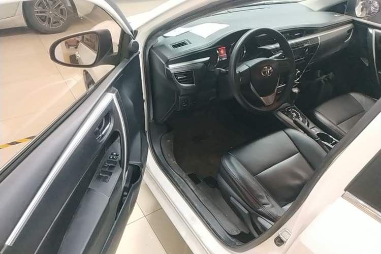 Used Toyota Corolla 2014 1.6L CVT GL-i Driver Seat