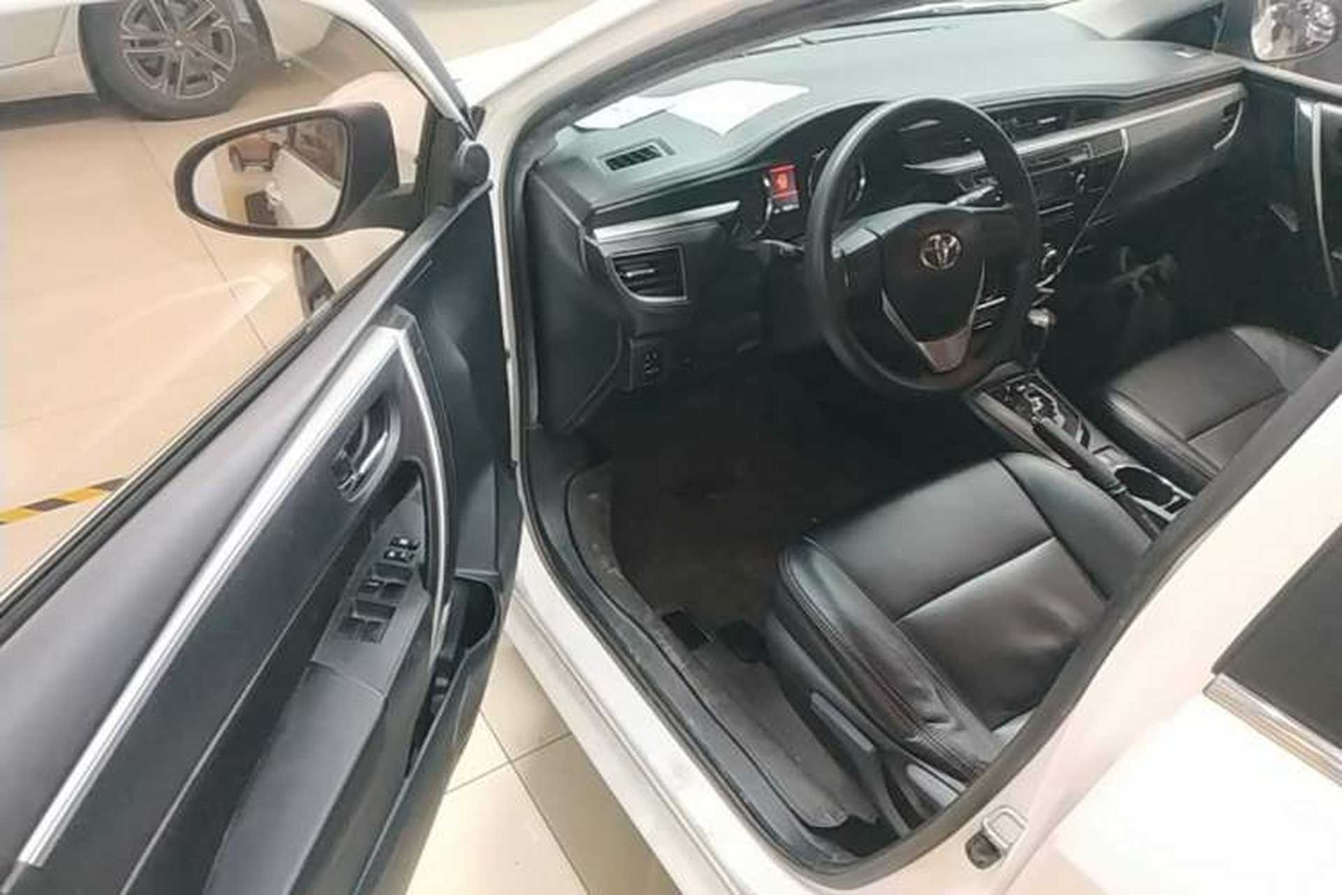 Used Toyota Corolla 2014 1.6L CVT GL-i Driver Seat