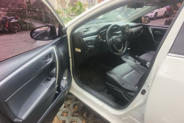 Used Toyota Corolla 2014 1.8L CVT GLX-i Driver Seat