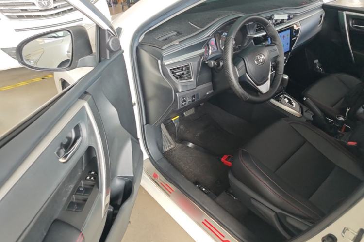 Used Toyota Corolla 2014 1.6L CVT GL-i Driver Seat
