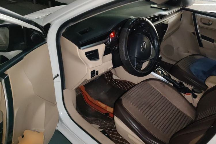 Used Toyota Corolla 2014 1.6L CVT GLX-i Driver Seat