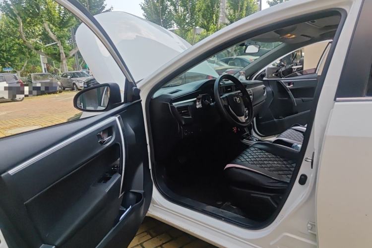 Used Toyota Corolla 2014 1.6L CVT GL-i Driver Seat