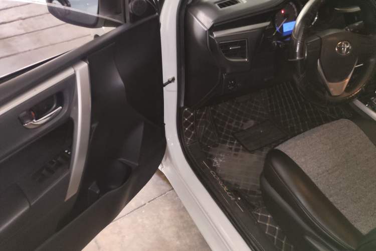 Used Toyota Corolla 2014 1.6L CVT GL Driver Seat
