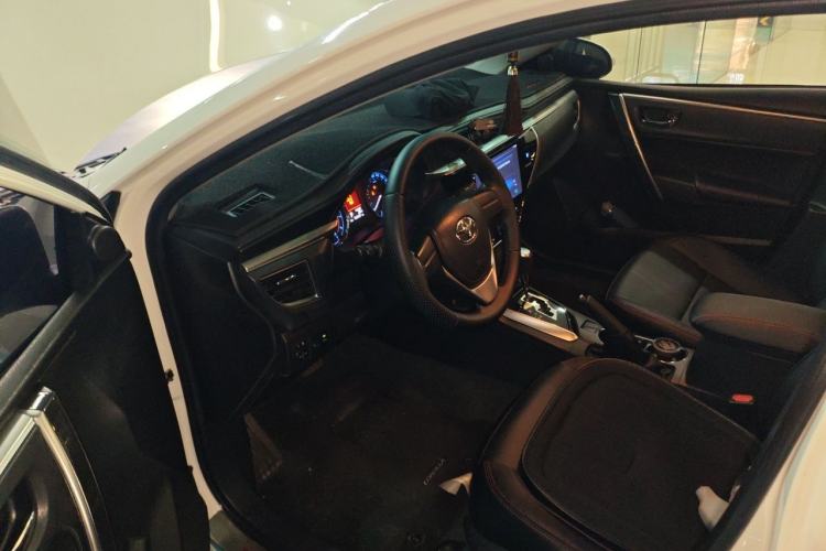 Used Toyota Corolla 2014 1.6L CVT GL-i Driver Seat