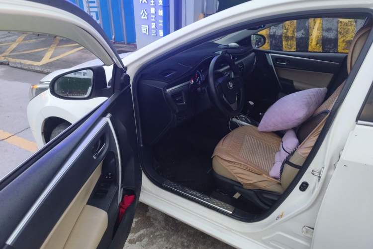 Used Toyota Corolla 2014 1.6L CVT GL-i Driver Seat