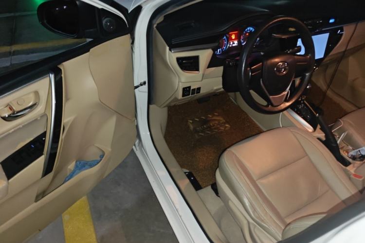 Used Toyota Corolla 2014 1.6L CVT GL-i Driver Seat