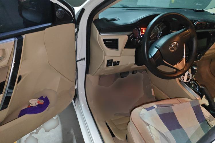 Used Toyota Corolla 2014 1.6L CVT GL-i Driver Seat