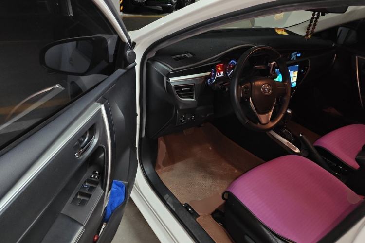 Used Toyota Corolla 2014 1.6L CVT GL-i Leather Edition Driver Seat