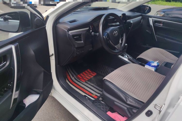 Used Toyota Corolla 2014 1.6L CVT GL-i Leather Edition Driver Seat
