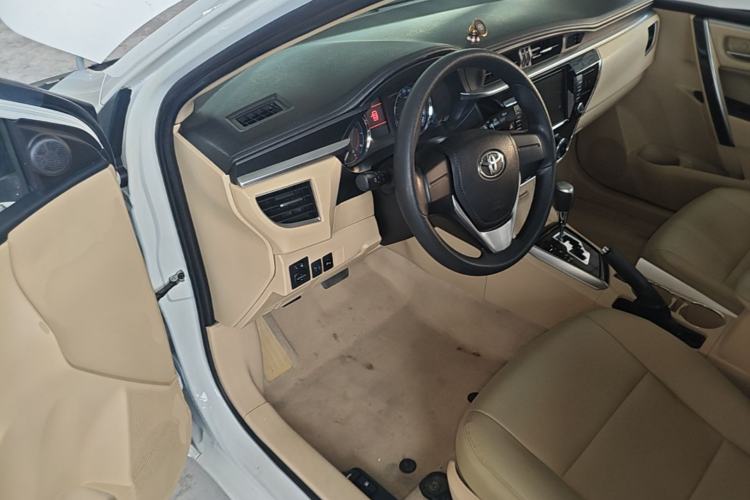 Used Toyota Corolla 2014 1.6L CVT GL-i Driver Seat