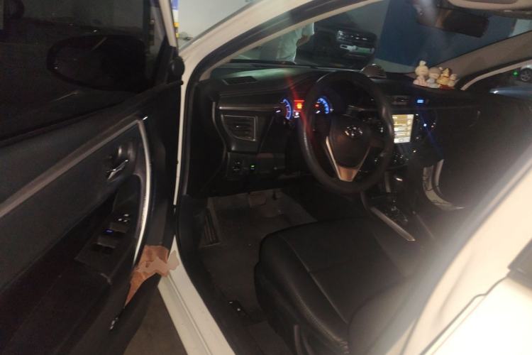 Used Toyota Corolla 2014 1.6L CVT GL-i Driver Seat