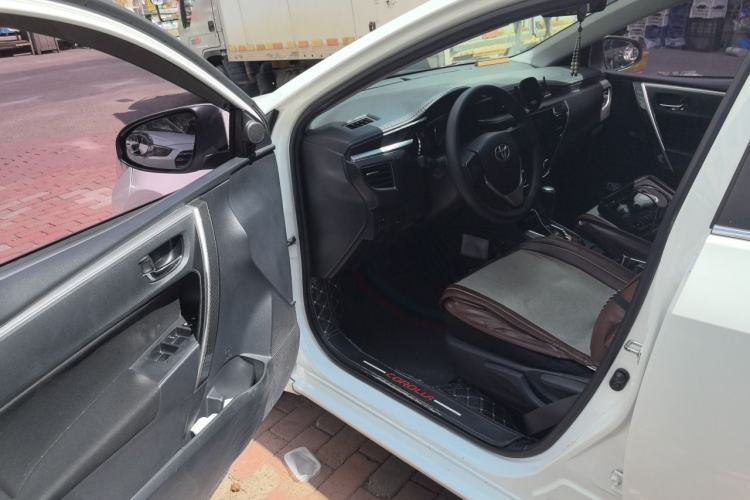 Used Toyota Corolla 2014 1.6L CVT GL-i Driver Seat