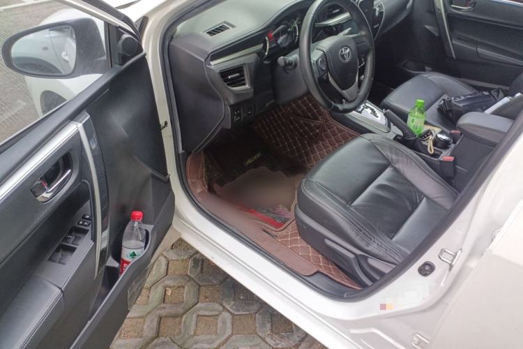 Used Toyota Corolla 2014 1.6L CVT GL-i Leather Edition Driver Seat