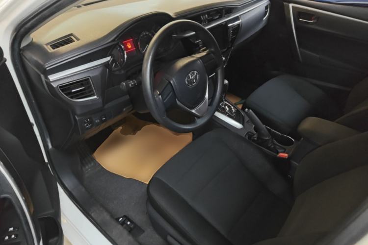 Used Toyota Corolla 2014 1.6L CVT GL-i Driver Seat