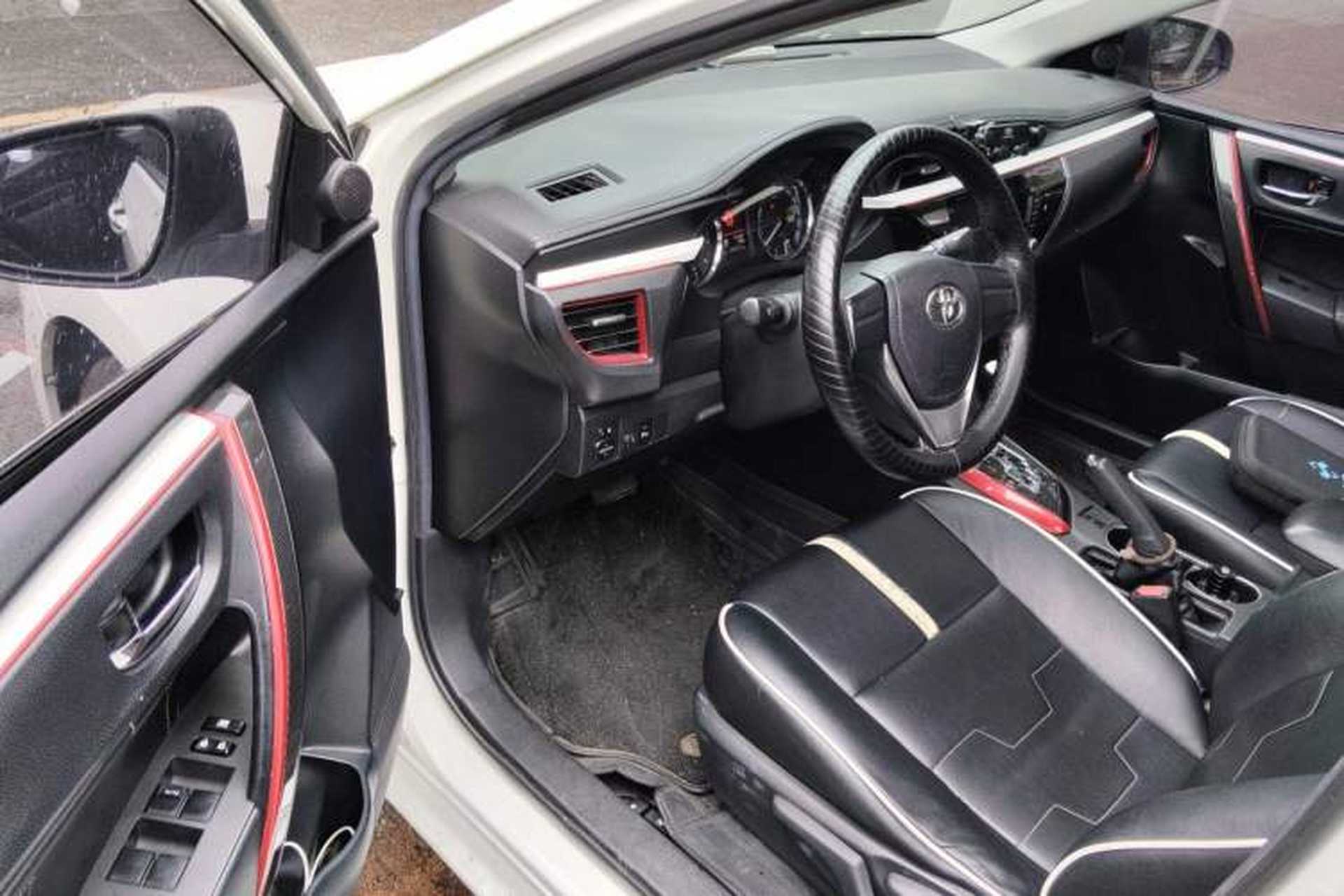Used Toyota Corolla 2014 1.6L CVT GL-i Driver Seat